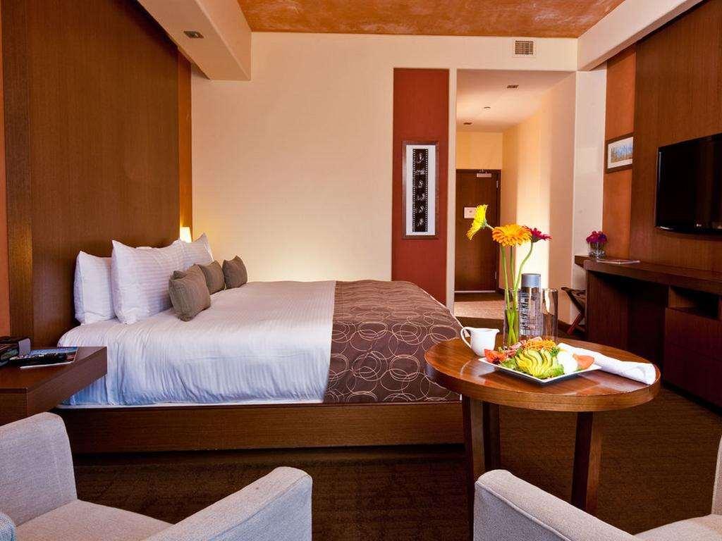 Isleta Resort & Casino (Adults Only) Альбукерке Номер фото